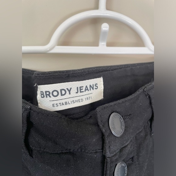 Brody high waisted Black stretchy denim distressed Jean Shorts with buttons. 29 - Picture 2 of 4